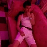 QQ情侣头像大全没字的:幸福的一男一女_WWW.TQQA.COM