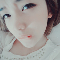 文静女生唯美时尚美女头像:傻傻惹人爱_WWW.TQQA.COM
