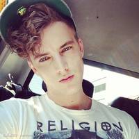 无人入我心i:欧美唯美男头像_WWW.TQQA.COM