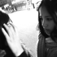 我只能在KTV说爱:伤感颓废黑白女生qq头像_WWW.TQQA.COM