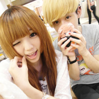 1左1右浪漫情侣QQ头像_WWW.TQQA.COM