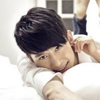 很有爱的情侣头像:一左一右_WWW.TQQA.COM