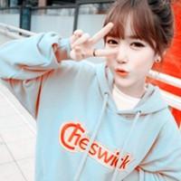 剪刀手非主流女生头像:残留的回忆_WWW.TQQA.COM