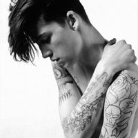 欧美头像男生霸气肌肉_WWW.TQQA.COM