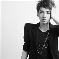 另类QQ情侣头像一对2张不在一起_WWW.TQQA.COM