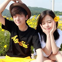 双人情侣头像两人一张:有你就不会感到不安_WWW.TQQA.COM