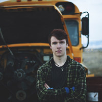 梦里的天堂i:欧美唯美意境男生头像_WWW.TQQA.COM