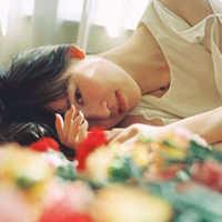 回到我们记忆的起点:qq头像唯美气质女生_WWW.TQQA.COM