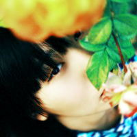唯美优雅复古qq头像:笑看繁华世界_WWW.TQQA.COM