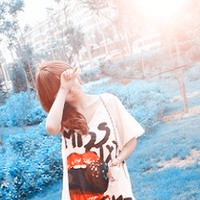 白色背景唯美女生头像_WWW.TQQA.COM