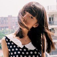 看见天上的微光:意境女生长发不带字qq头像_WWW.TQQA.COM