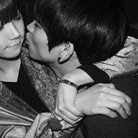 另类QQ情侣头像一对2张不在一起_WWW.TQQA.COM