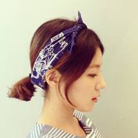 唯美清新女生侧面头像:多少爱不能重来_WWW.TQQA.COM