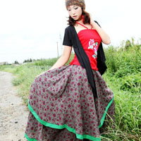 唯美穿裙子的女生头像_WWW.TQQA.COM