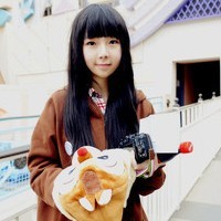 黑发可爱女生头像_WWW.TQQA.COM