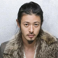 小田切让电影自裁QQ头像_WWW.TQQA.COM