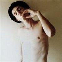 欧美头像男生硬汉:每个梦想都有光芒_WWW.TQQA.COM