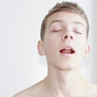 男生qq空间头像欧美:打开的心再次受了伤_WWW.TQQA.COM