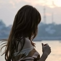 唯美长发女生头像:女生背影长发的优雅永远那么_WWW.TQQA.COM