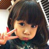 齐刘海可爱小女生QQ头像_WWW.TQQA.COM