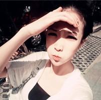 非主流酒吧女生QQ头像,放纵割舍不掉的感情_WWW.TQQA.COM