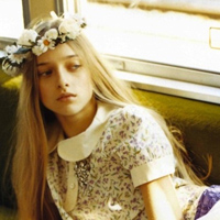 欧美风知性女生qq头像:每天想你i_WWW.TQQA.COM