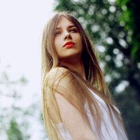 微笑:只因为太痛:欧美风高清qq头像女生图片_WWW.TQQA.COM
