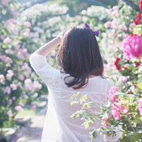专属女生的意境头像唯美女生一个人_WWW.TQQA.COM