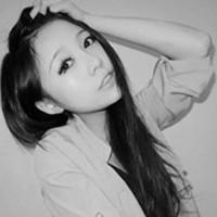 女生超伤感灰色qq头像:我们之间的爱情未完但也_WWW.TQQA.COM