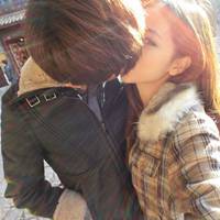 一生相思相依偎:拥抱在一起的QQ情侣幸福头像_WWW.TQQA.COM