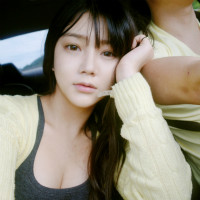 唯美略带伤感的女生头像_WWW.TQQA.COM