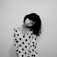 单身女生黑白头像_WWW.TQQA.COM