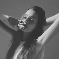 欧美头像女生伤感哭泣_WWW.TQQA.COM