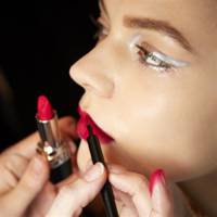 欧美女生头像霸气不要字:有气质_WWW.TQQA.COM