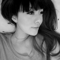 灰色伤感女生头像_WWW.TQQA.COM