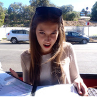 欧美唯美伤感女生头像:不配在说你爱我#_WWW.TQQA.COM