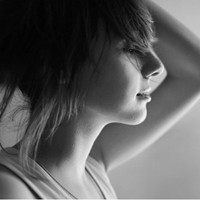 欧美超拽黑白女生头像_WWW.TQQA.COM
