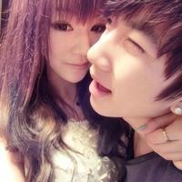 幸福情侣头像2个人一张图的:深蓝色的海洋_WWW.TQQA.COM