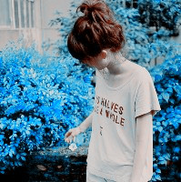 可爱阿宝色女生头像_WWW.TQQA.COM
