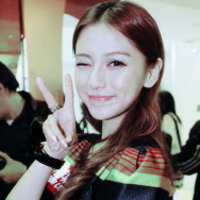 幸福会让我遗忘一切:可爱剪刀手带字女生头像_WWW.TQQA.COM