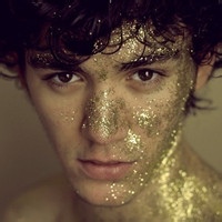 QQ欧美头像男生帅气:欧美帅气男生头像超拽_WWW.TQQA.COM