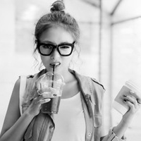 你是我唯一的唯一:90后小清新女生QQ头像_WWW.TQQA.COM