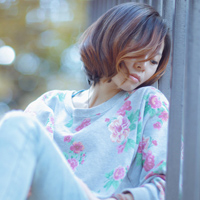 爱的幸福会过期:痛到麻痹的QQ唯美伤感女头像_WWW.TQQA.COM