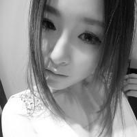黑色头像女生秃废:心被上了锁_WWW.TQQA.COM