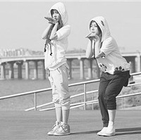 QQ黑白姐妹头像_WWW.TQQA.COM