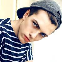 无人入我心i:欧美唯美男头像_WWW.TQQA.COM