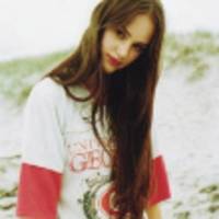 欧美黑色头像一个人有意境:无法释怀_WWW.TQQA.COM