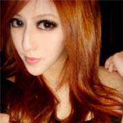 抿嘴个性女生头像_WWW.TQQA.COM