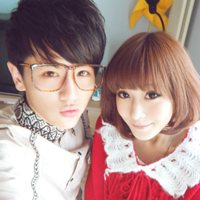 爱你永不退却:小清新情侣头像一左一右:风再大吹_WWW.TQQA.COM