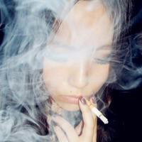 抽烟的女生头像:非主流你跟不上的潮流_WWW.TQQA.COM